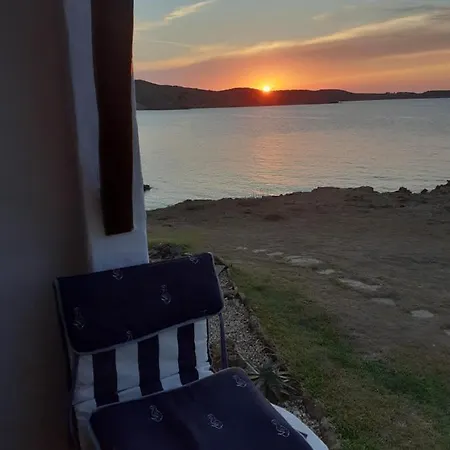 Casa Con Jardin ,vistas Al Mar Y Atardecer En Playas De Fornells Appartamento Es Mercadal